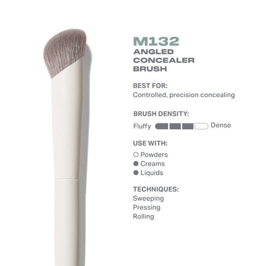 M132 Angled Concealer Brush